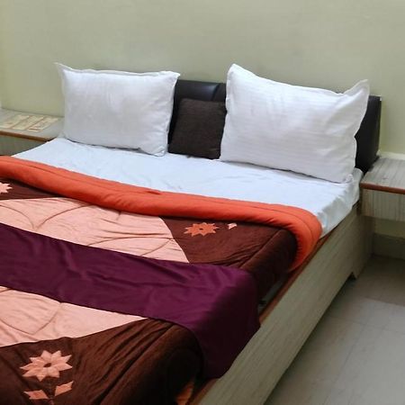 Hotel Shaurya Haridwār Extérieur photo